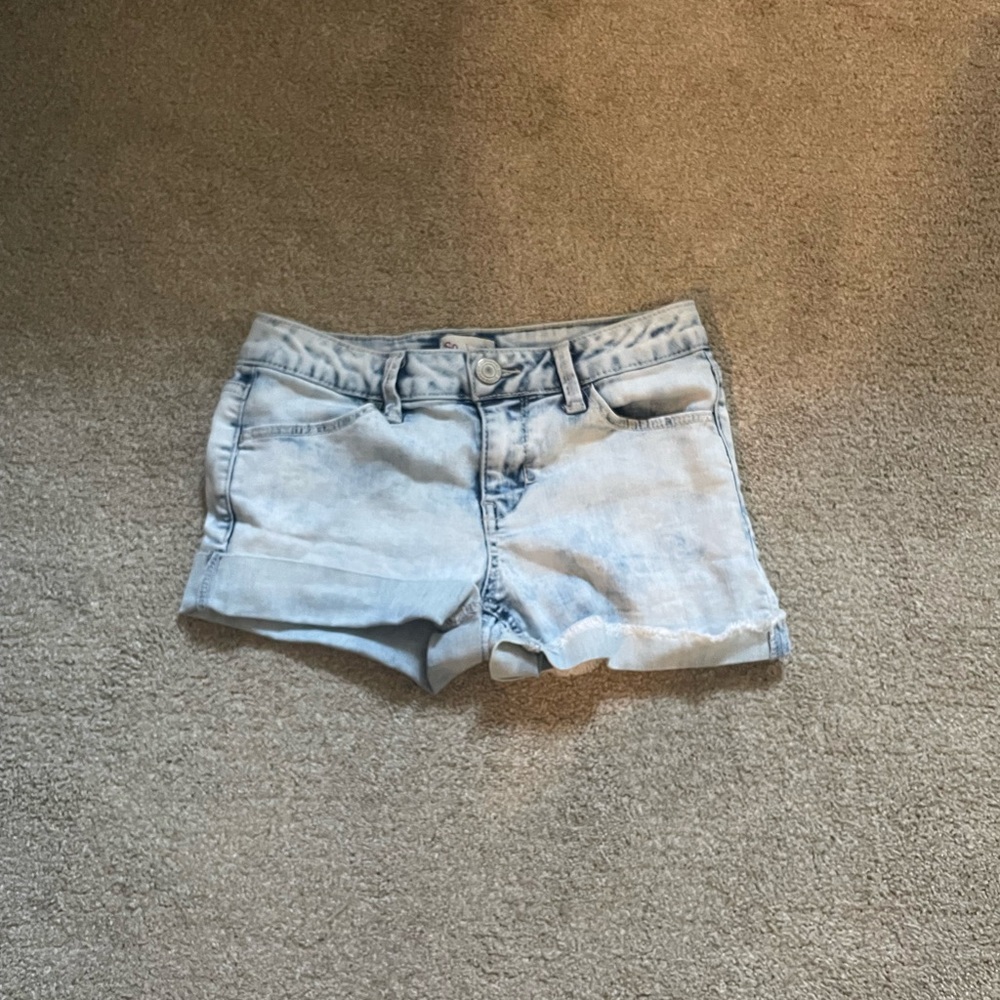 SO light washed denim jean shorts Size kids 12